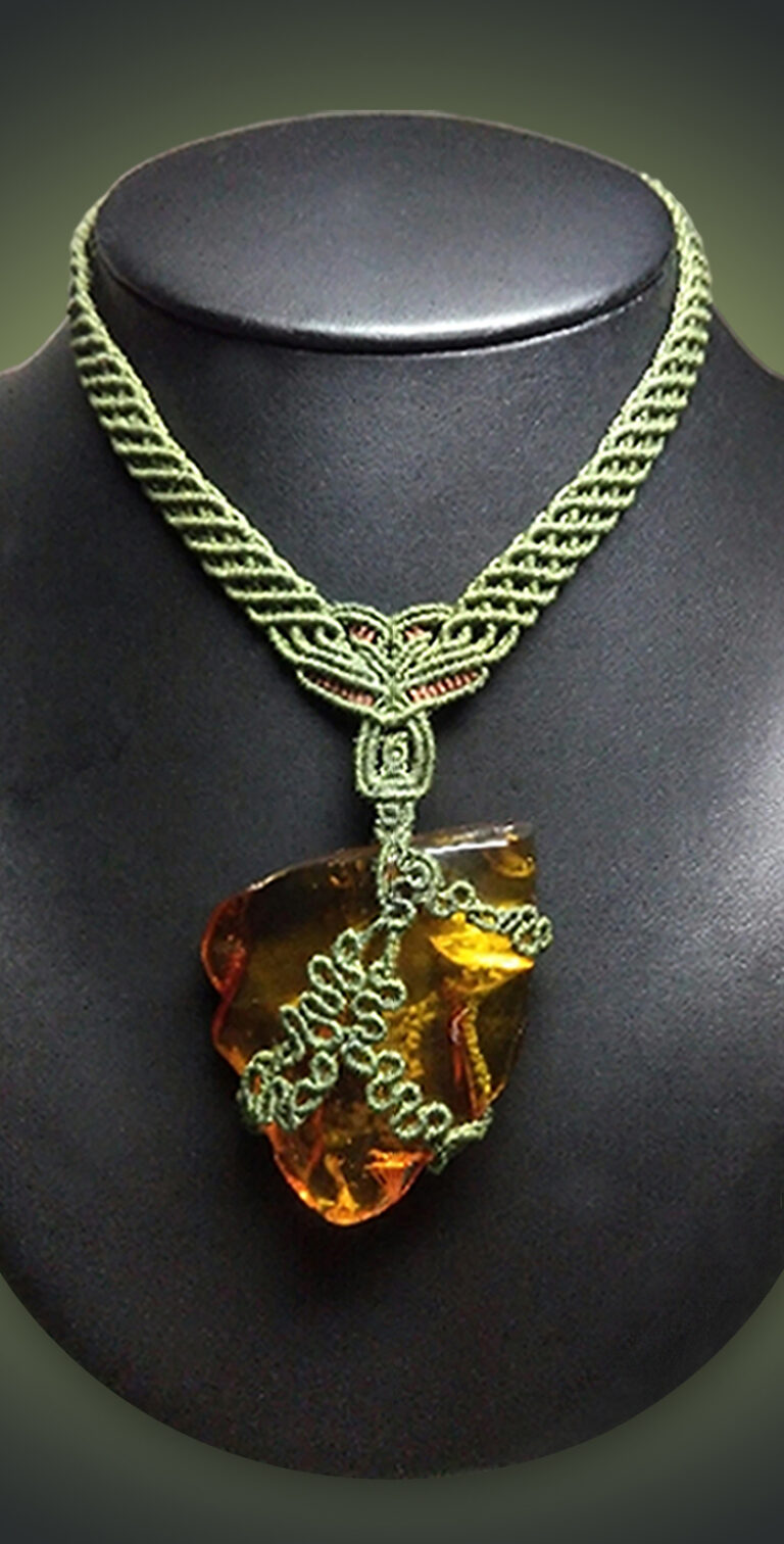 Galerie Colliers Talismans - Ambre