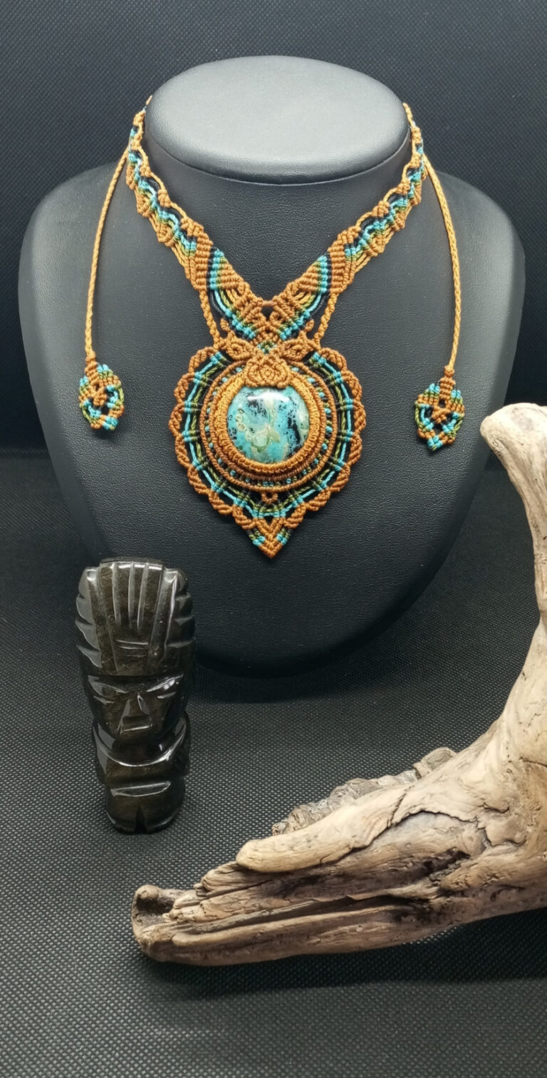 Galerie Colliers Talismans - Opale bleue bois fossilisé